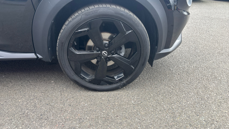 Nissan Juke 1.0 DiG-T Tekna 5dr DCT Petrol Hatchback